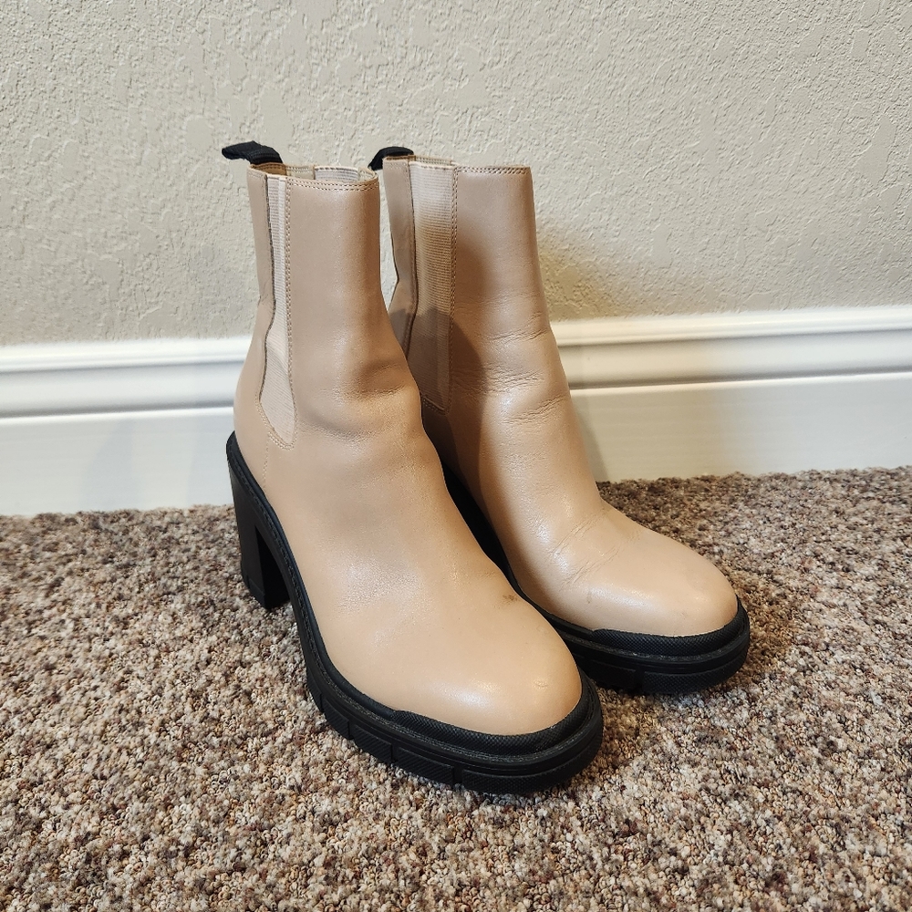 Marc Fisher Women's Vanlisa Heeled Combat Bootie Light Natural - Size 8